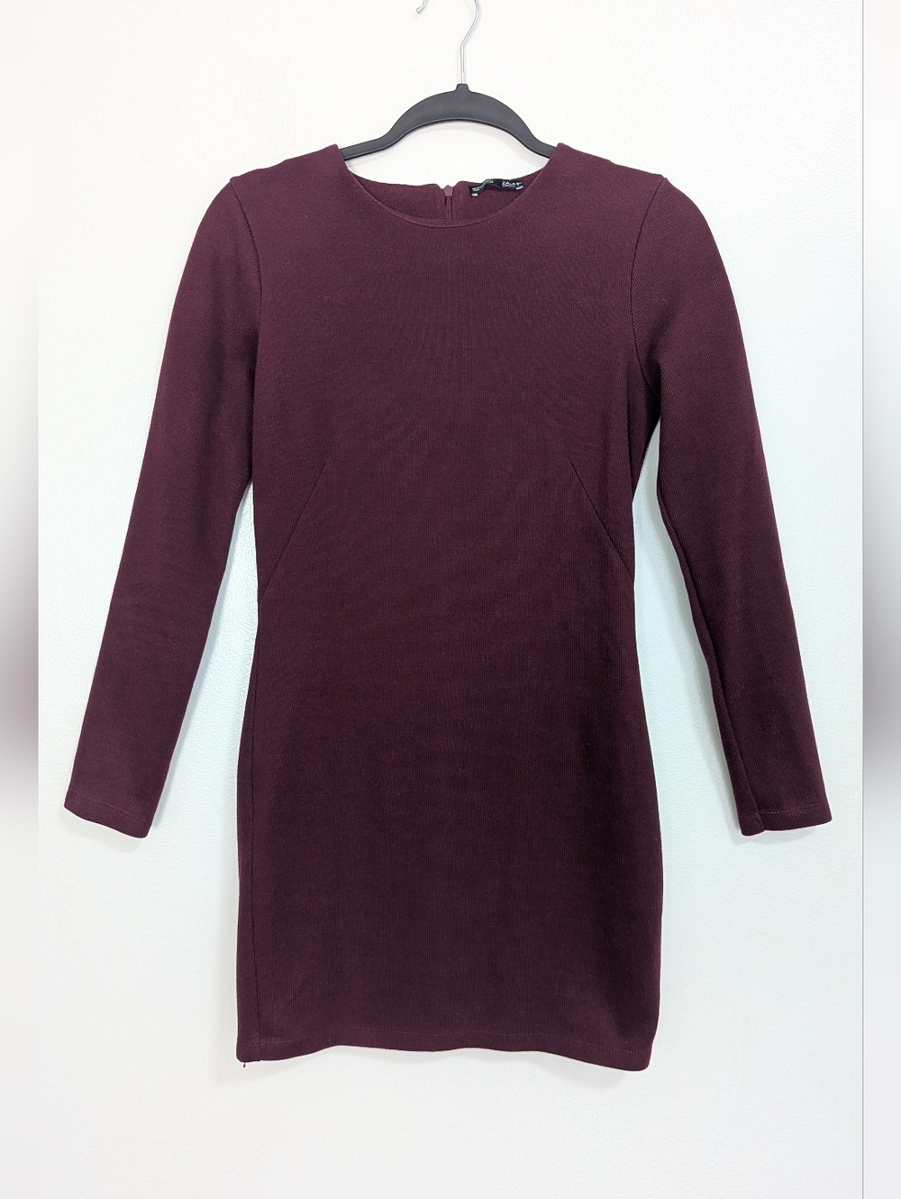 Zara Burgundy Knit Long Sleeve Bodycon Mini Sweater Dress Size‎ Medium